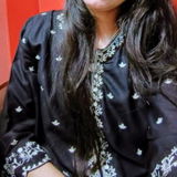 Sahrish Naheed review photo