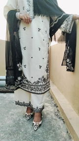 Ramsha Malik review photo