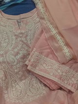 Unaiza Hassan review photo