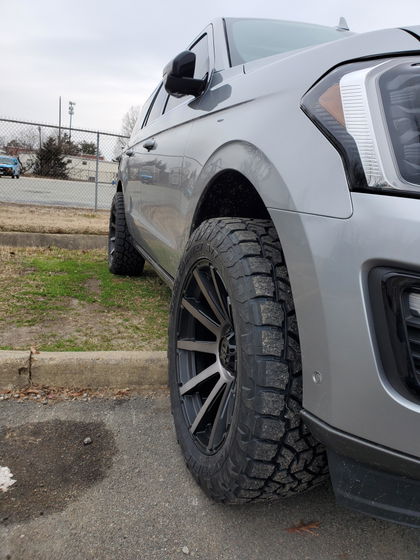 Customer photo from a review by 2020 Expedition Max