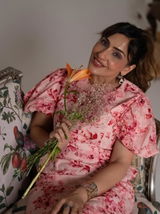 Ishita review photo