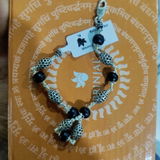 Sakshi review photo