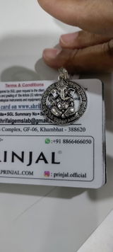 Nishant Shekhar review photo