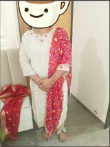 Akanksha Chopra review photo