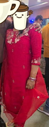 Komal saraff review photo