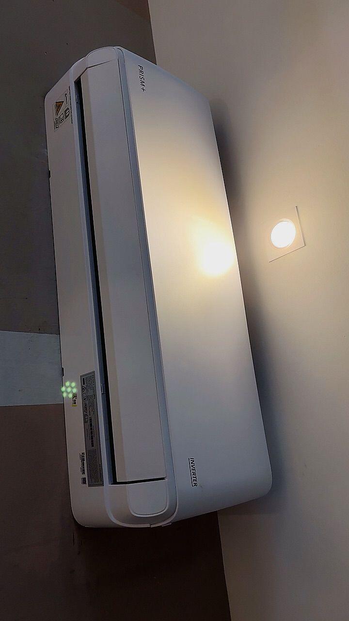 dennistham review photo