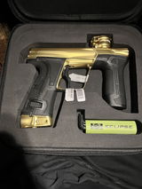 L.C. review photo