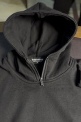 Ali review photo
