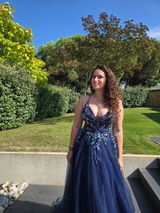 Laura Houssaint review photo
