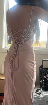 Kylie Gregory review photo
