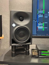 Claudio Becerra review photo