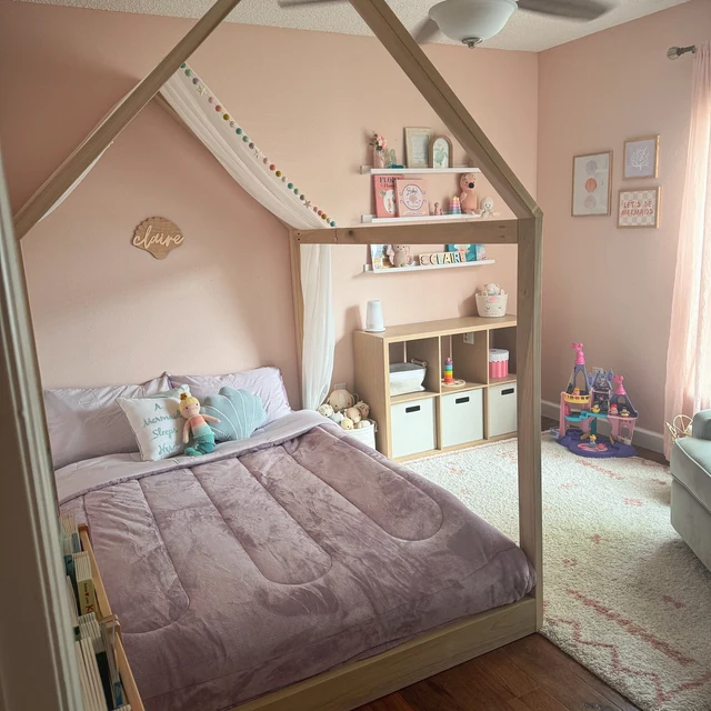 The Ozarks House Bed