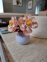 Photo client de Vase à bouquet en mini-briques, kit déco de bureau — Gearfinch