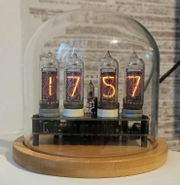 Kundenfoto für IN12-Nixie-Röhrenuhr-Bausatz mit USB-C-Stromversorgung — Gearfinch