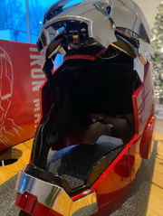 Photo client de Masque Iron Man MK5 activé, visière motorisée — Gearfinch