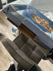 Kundenfoto für Miniaturhaus-Bausatz Holo Magic City fürs Regal — Gearfinch