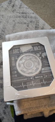 Klantfoto voor Iron Man MK3 Arc Reactor met licht en verwisselbare frontplaten — Gearfinch