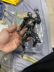 Kundenfoto für Age-of-Ultron-Actionfigur als Sammlerstück — Gearfinch