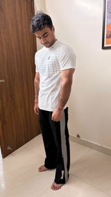 Varun Deshpande review photo