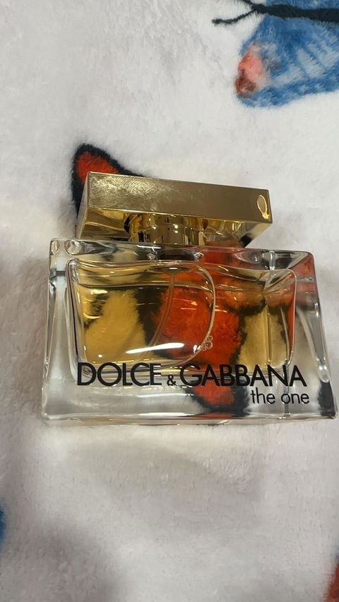 Dolce & Gabbana The One Eau de Parfum for Women – A Glamorous Oriental Floral Scent(2.5 Oz)
