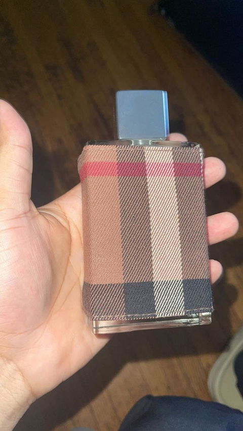 Burberry London for Men Eau de Toilette – A Refined Oriental Spicy Scent for the Modern Gentleman
