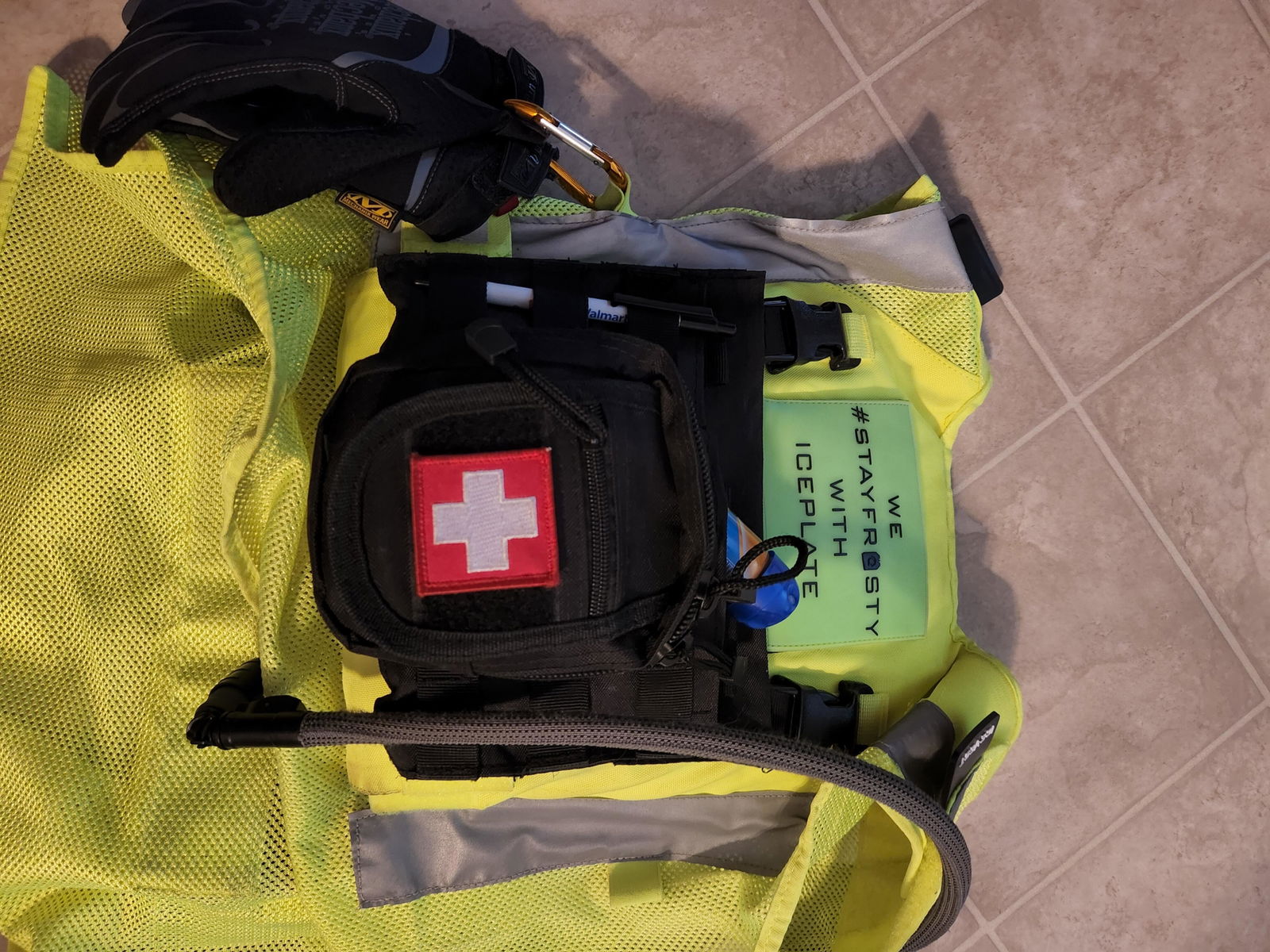 ICEPLATE EXO® HiVis Cooling, Heating, & Hydration Safety Vest