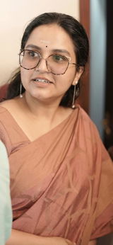 Shikha review photo
