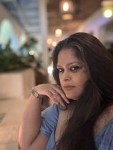 Sona Mukherjee review photo