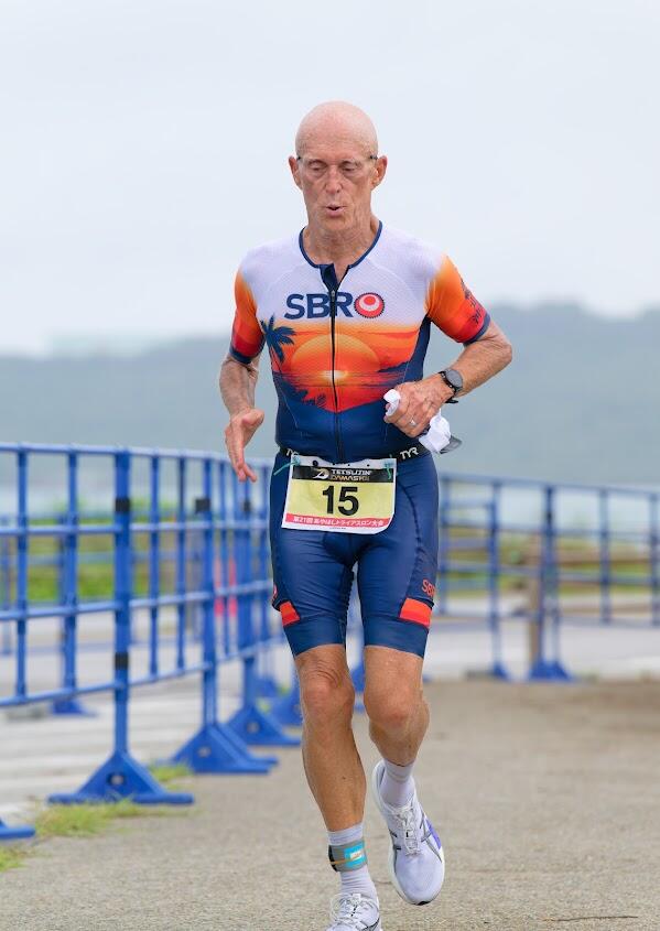Gen 4 AeroMesh Pro Custom Tri Suit