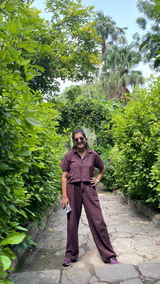 Meenal Vyas review photo
