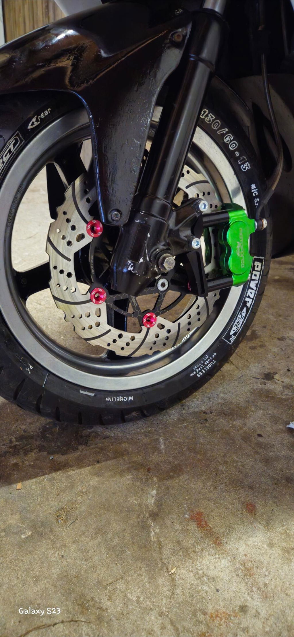 Bremssatteladapter für 4-Kolben Bremssattel / Yamaha Aerox / Gilera Runner