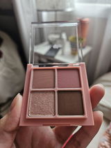 K.H. review photo