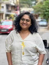 shruti review photo