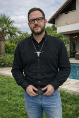 Liam N. review photo