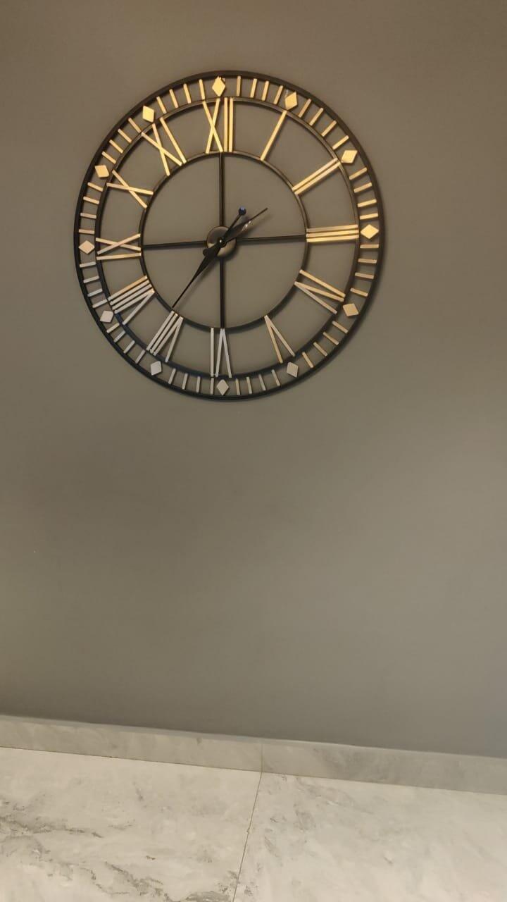 Golden Analog Round Clock