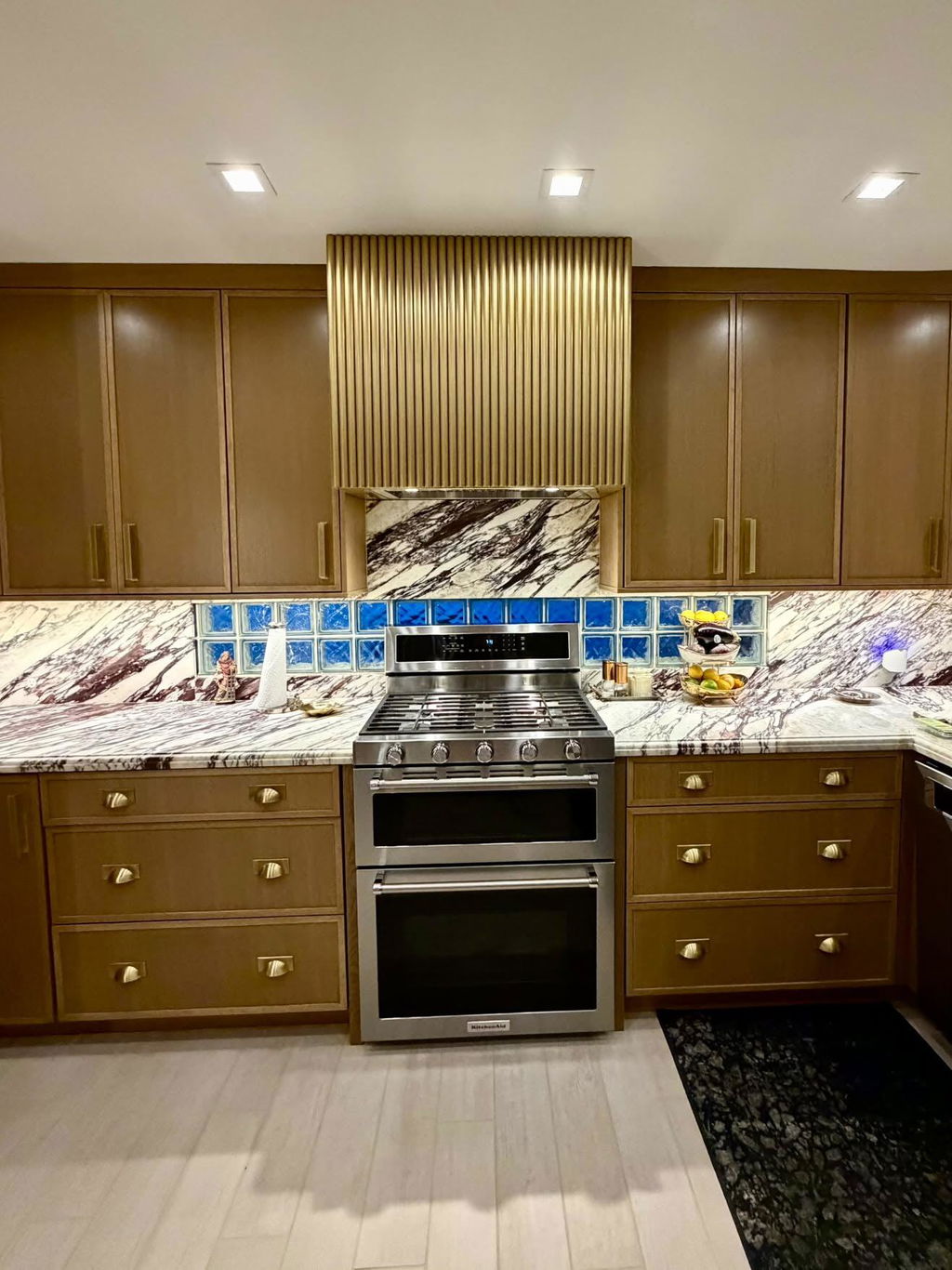 RHM Luxury Box Custom Brass Range Hood with Ribs SH5-LF-R02
