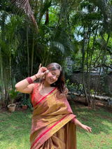 Kritika Thakur review photo