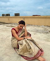 Disha B review photo