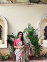Parvathy Menon review photo