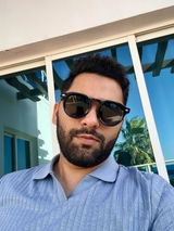 Mueen review photo