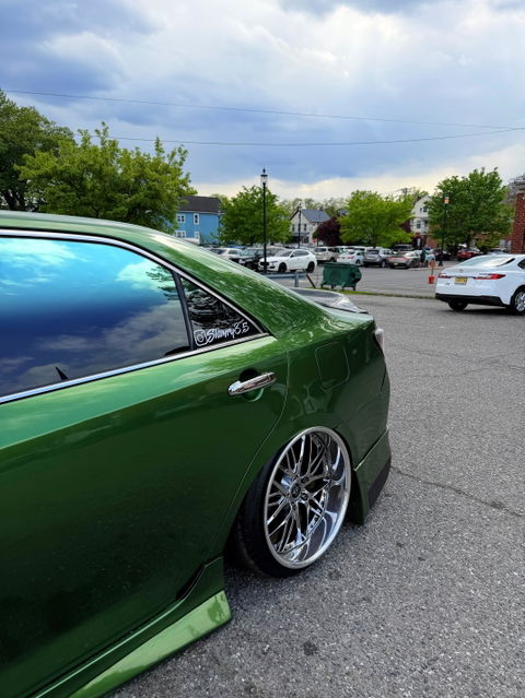 Gloss Metallic Mamba Green Car Wrap