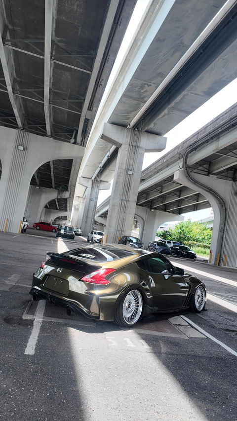 Gloss Metallic Midnight Gold Vinyl Wrap
