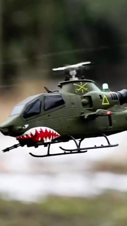YU XIANG F112S AH-1 Cobra 1/40 Scale 200-Class 2.4G 9CH RC Military Helicopter Model with Dual-Blade Flybarless Rotor Head, 6G Mode & GPS Positioning RTF