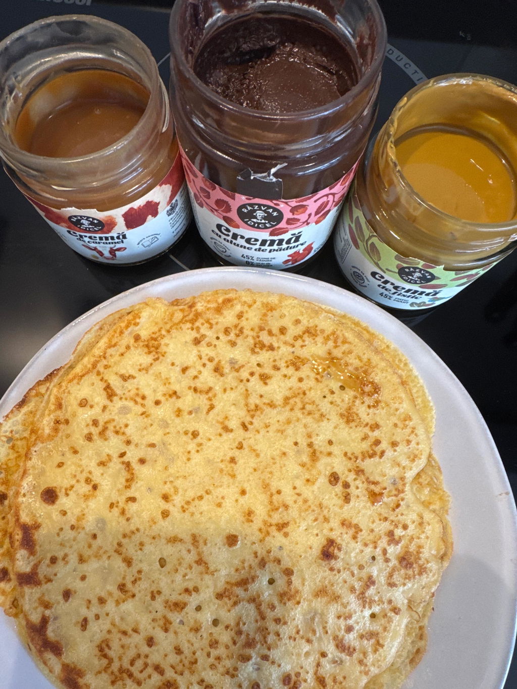 Trio cremă de alune, cremă de fistic și cremă de caramel Răzvan Idicel