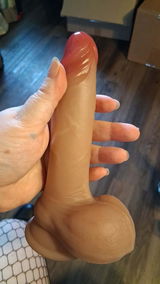Lusty review photo