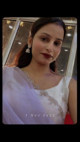 Komal Naruka review photo