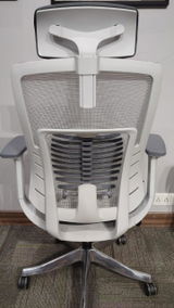 INSPIRON White (Mesh Seat)