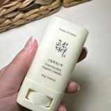 R review photo