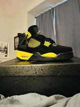 B.I. review photo