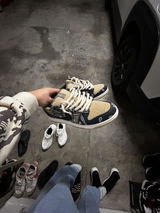 H.V. review photo